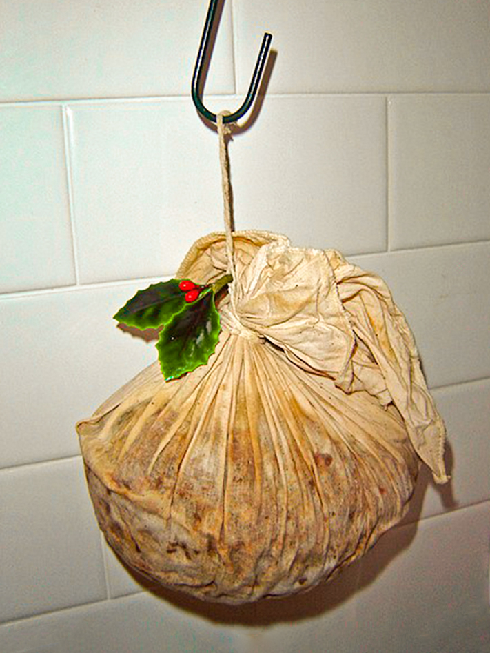 christmas pudding hanging old style